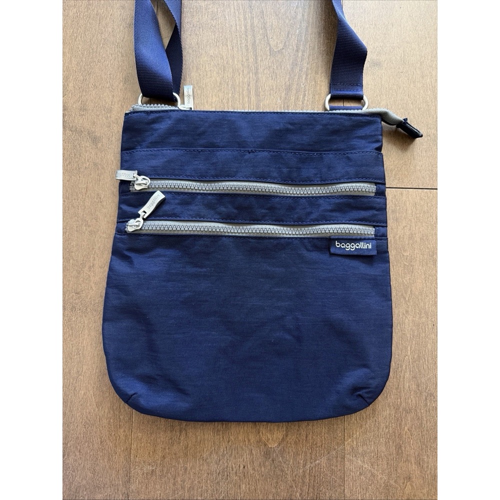 Baggallini Blue Nylon Small Crossbody 3 Zip Organizer 10x10 Used - Picture 3 of 6